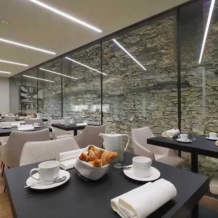 Binario Hotel *