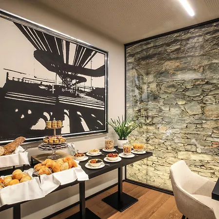 Binario Hotel Muralto