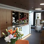 Binario Hotel Muralto